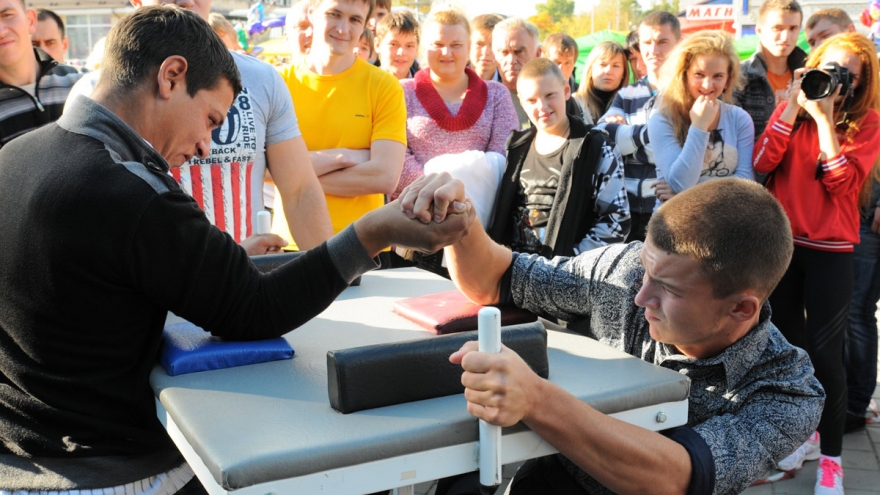 День города Людиново 2012. Турнир по армрестлингу