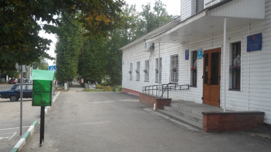 У здания ПФР появилась уличная библиотека