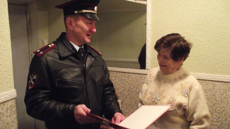 Полицейские поздравили ветеранов МВД