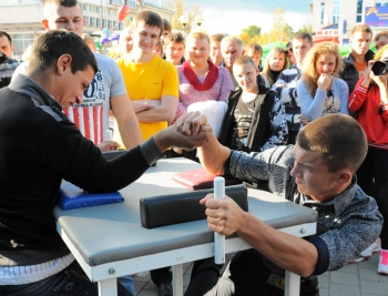 День города Людиново 2012. Турнир по армрестлингу